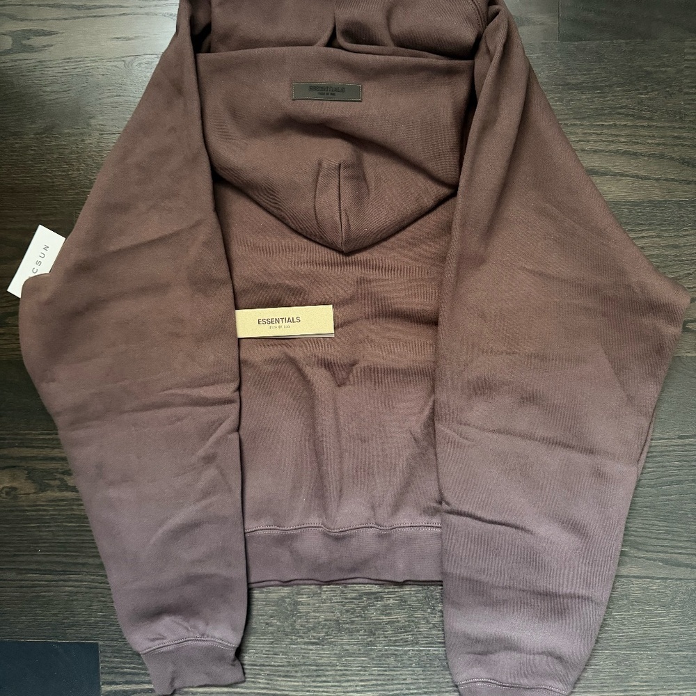 Fear of God Essential’s Plum Hoodie New With Tags Size Large - Picture 5 of 6